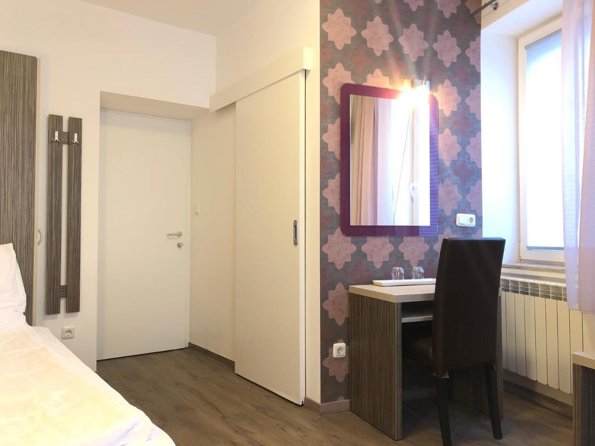 Economy Twin Room
