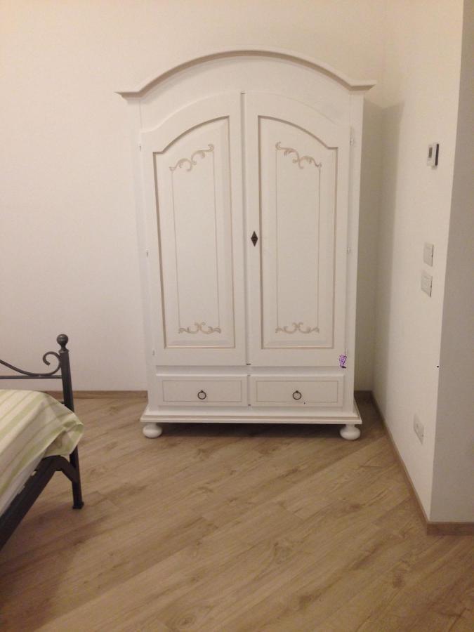 Quarto com Cama de Casal ou 2 de Solteiro e Vista do Jardim