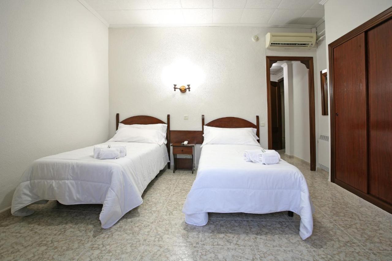 Twin Room,1066093819:JPEG