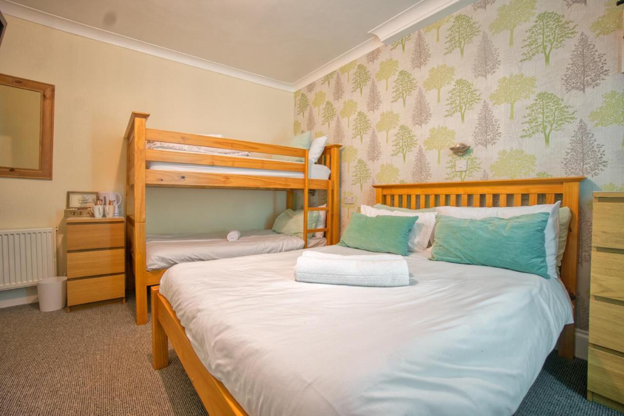 First Floor Family En-Suite