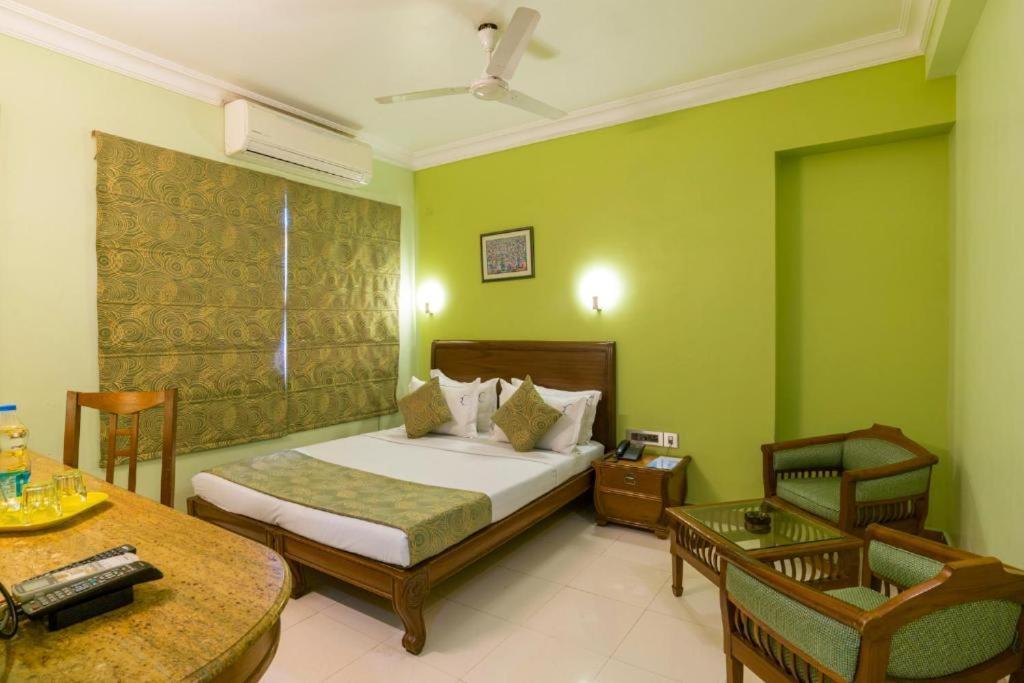 Deluxe Double or Twin Room,1090117569:JPEG
