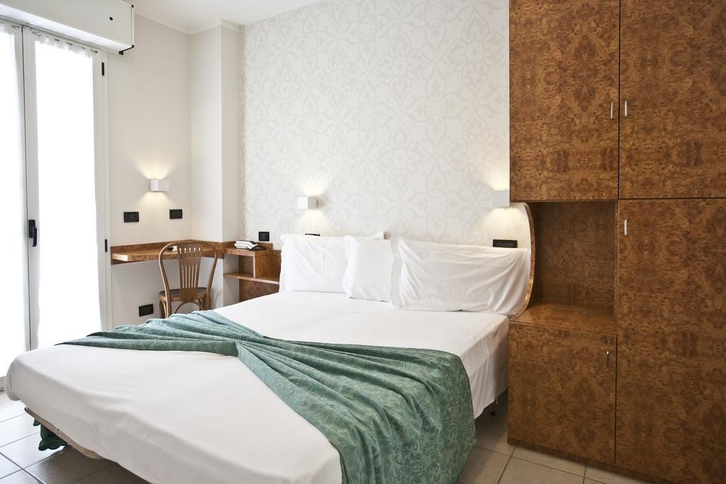 Double or Twin Room - Annex,109990443:JPEG