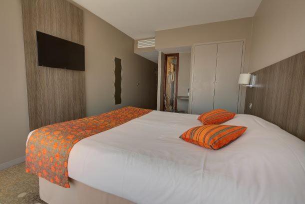 Standard Double Room,1123206075:JPEG