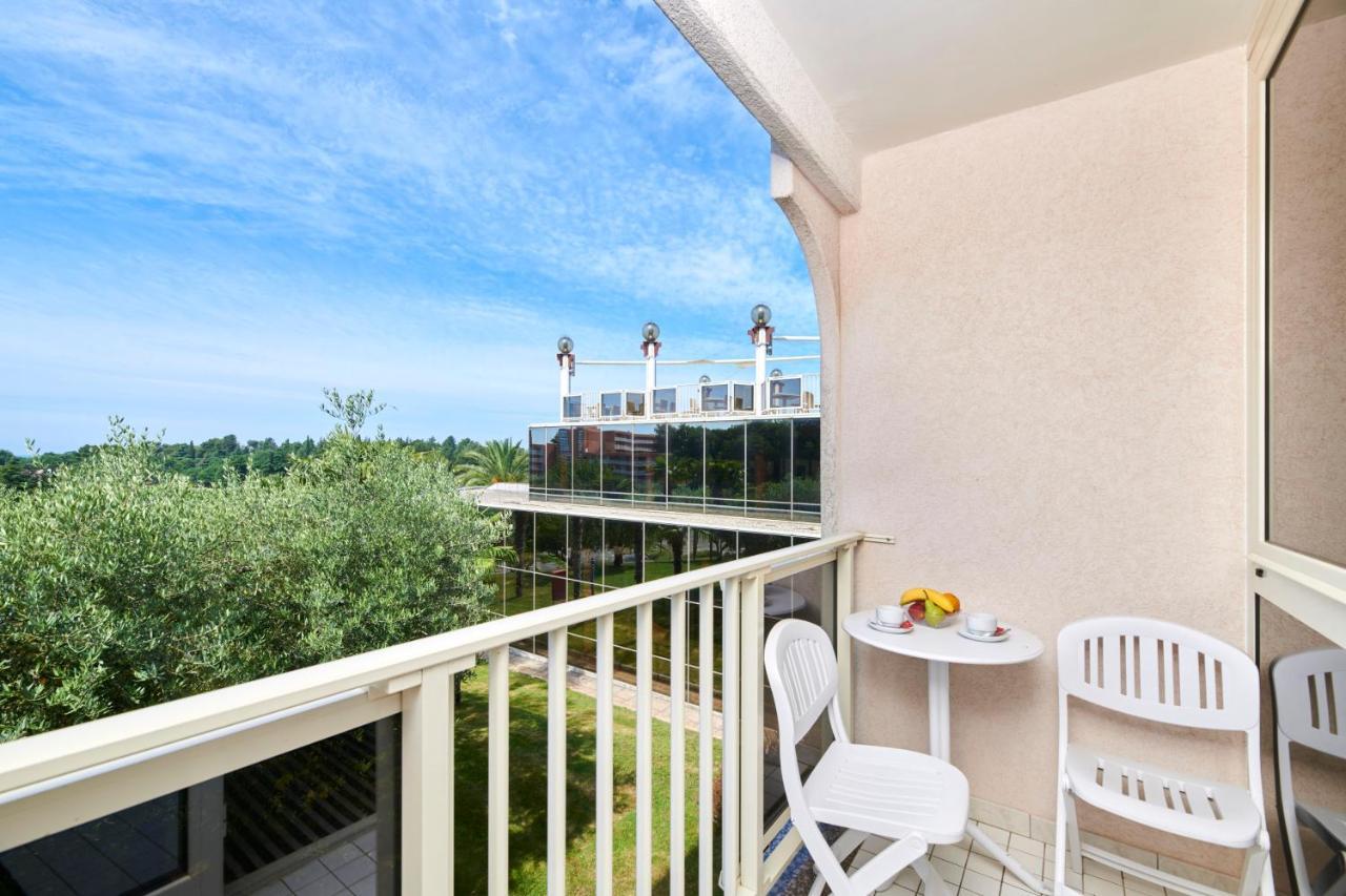 Classic Room Balcony Sea Side