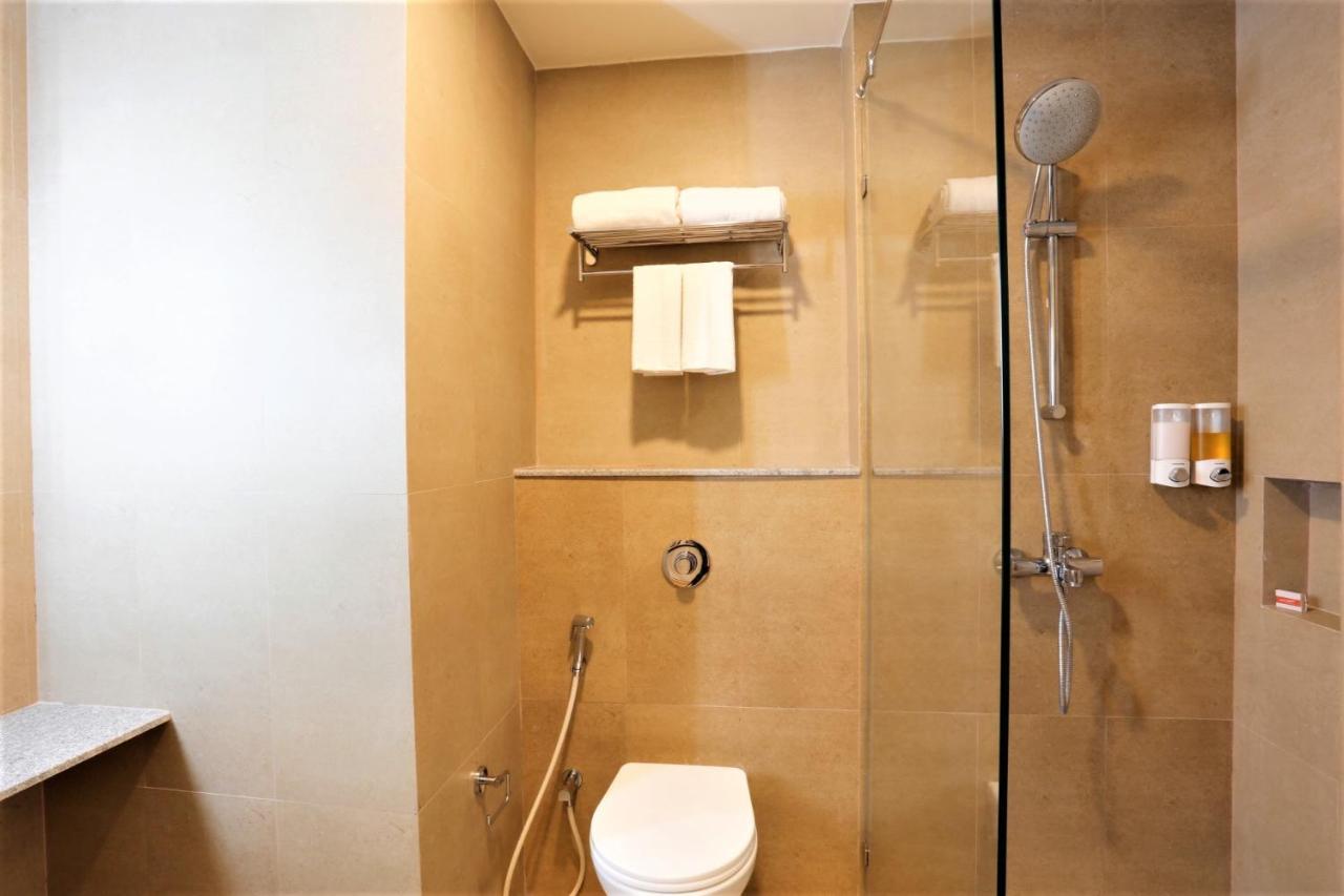 Luxe Queen Room