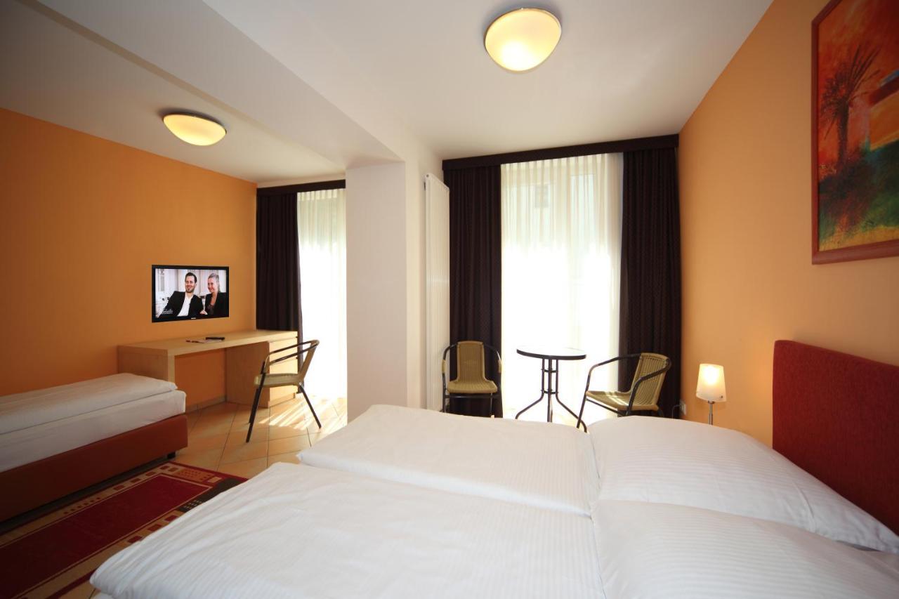 One-Bedroom Family Apartment,1147413508:JPEG
