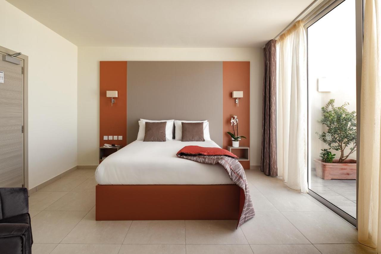 Deluxe Suite Sea View