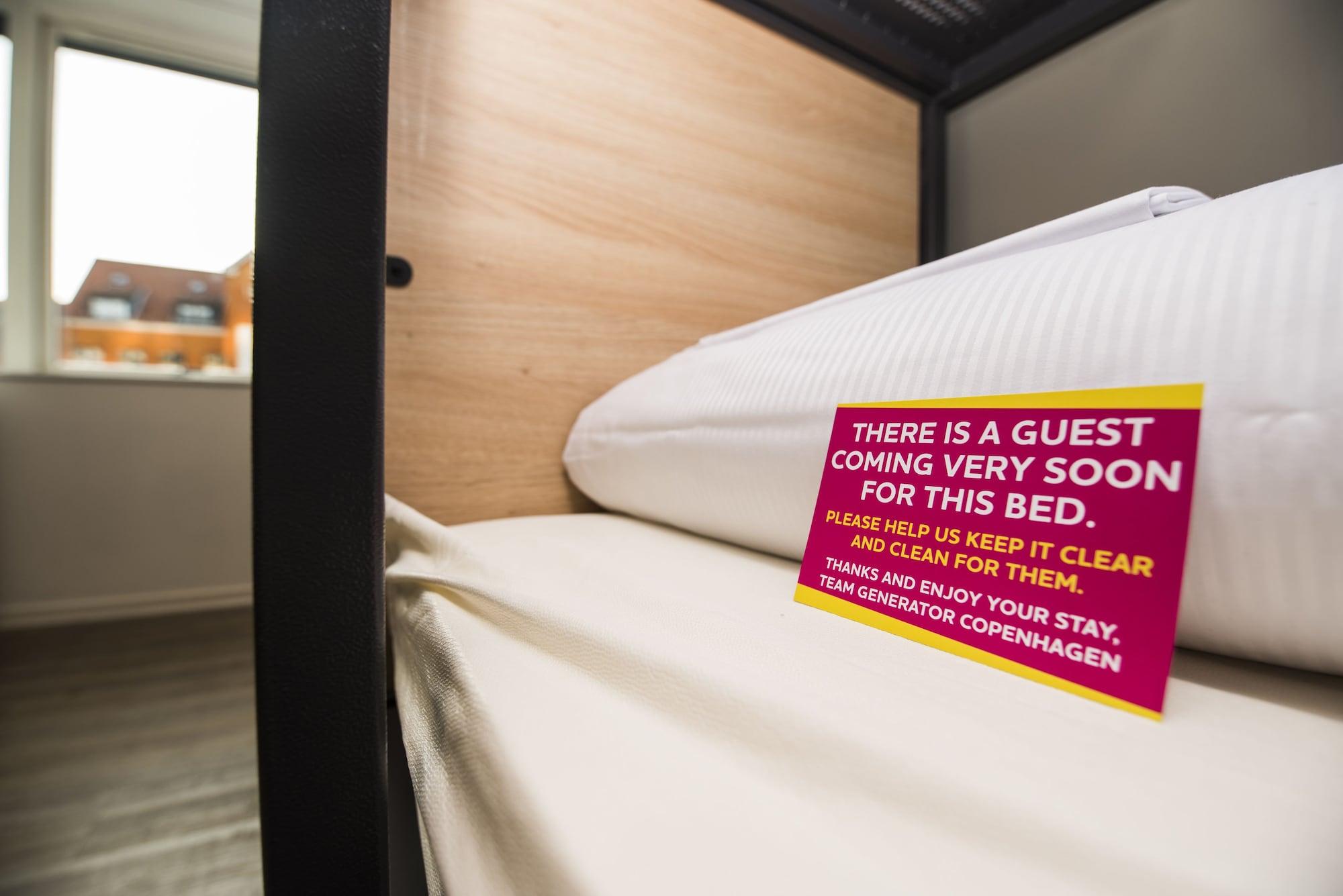 Posto Letto in Dormitorio Femminile con 6 Letti