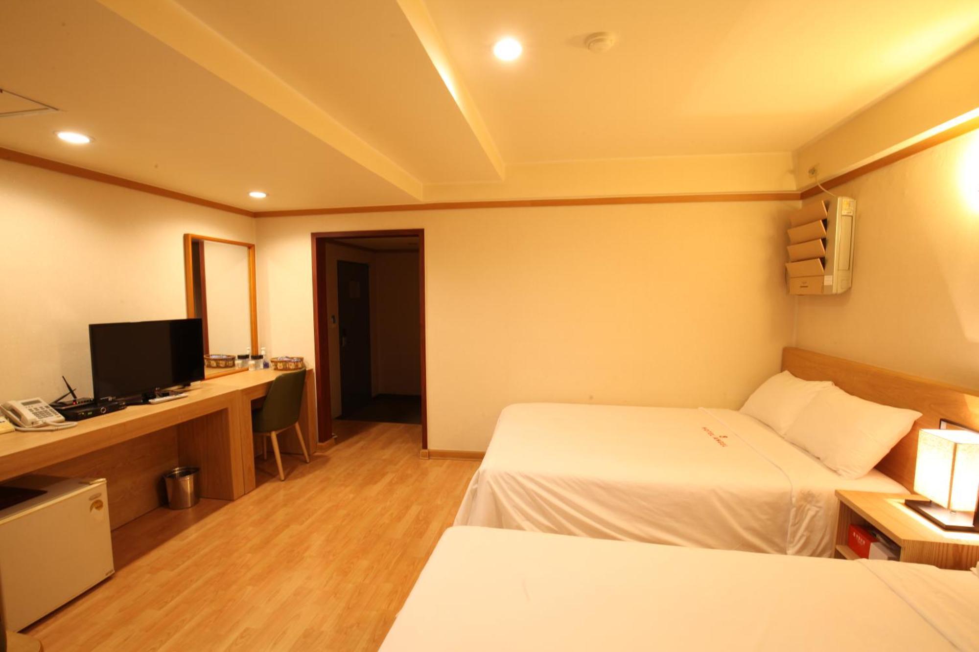 Business Twin Room,1742674861:JPEG