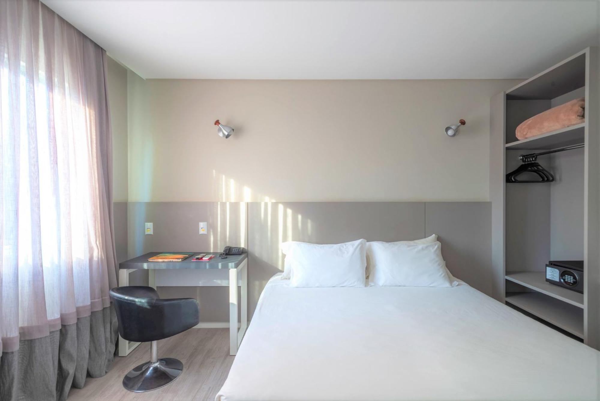 Standard Suite