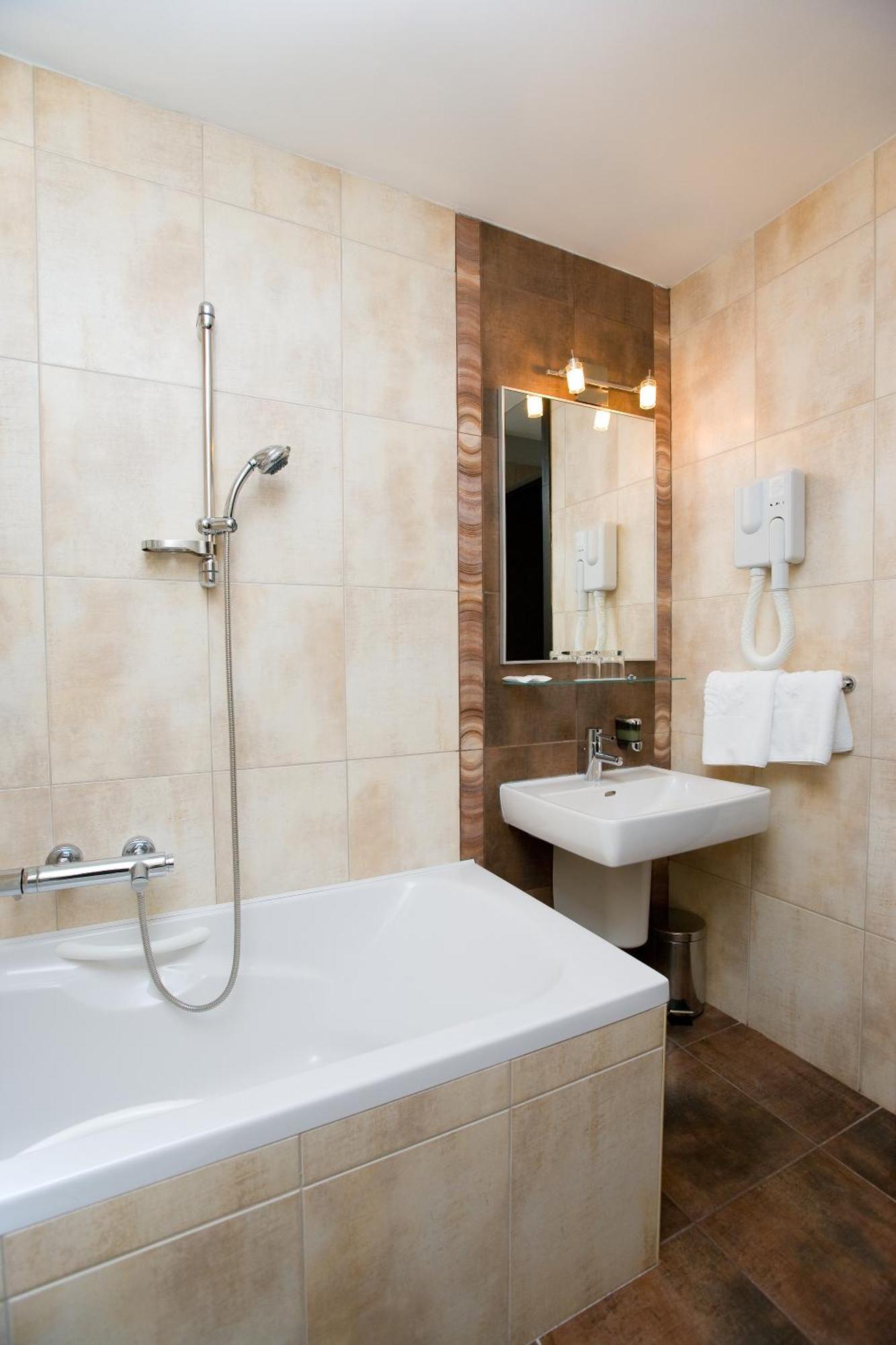 Standard Family Suite