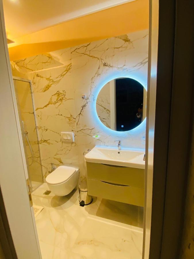 Deluxe tweepersoonskamer met balkon en uitzicht op zee