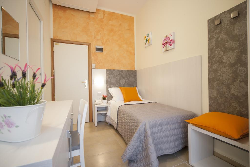 Single Room,232592542:JPEG