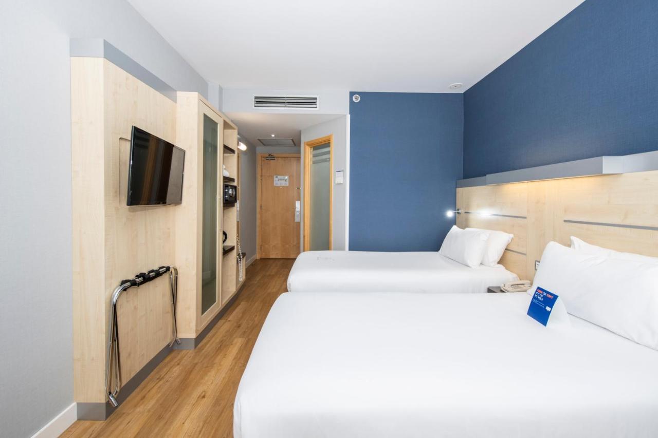 Standard Room with Free Breakfast,1254576196:JPEG