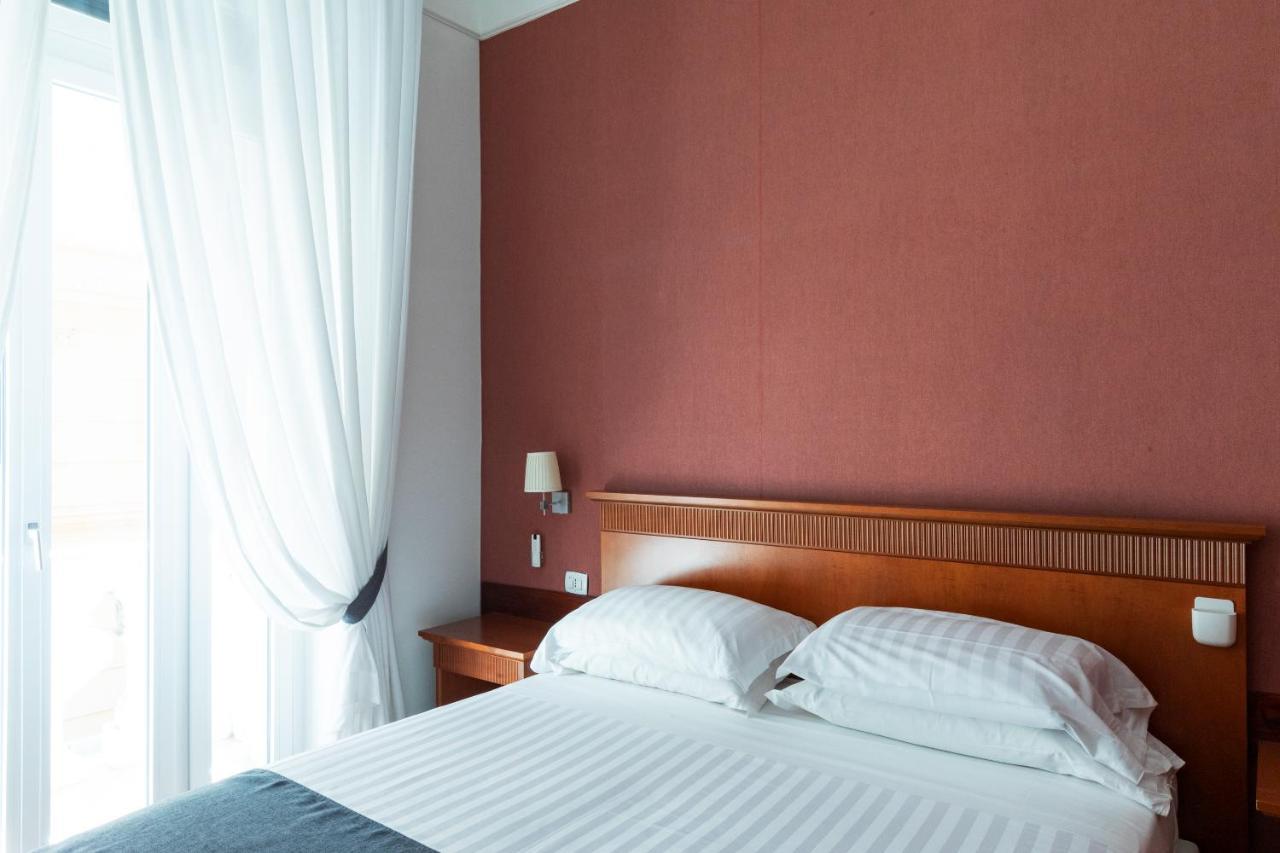 Superior Double Room with Side Sea View