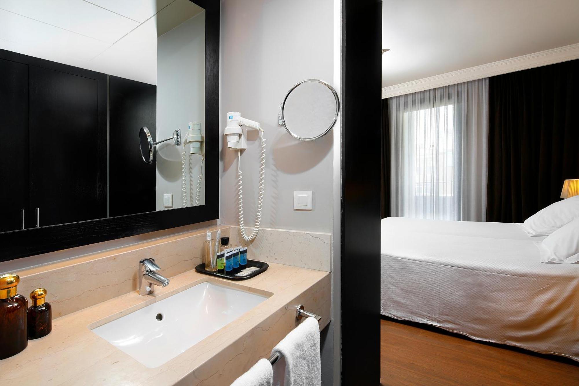 Double or Twin Room Terrace