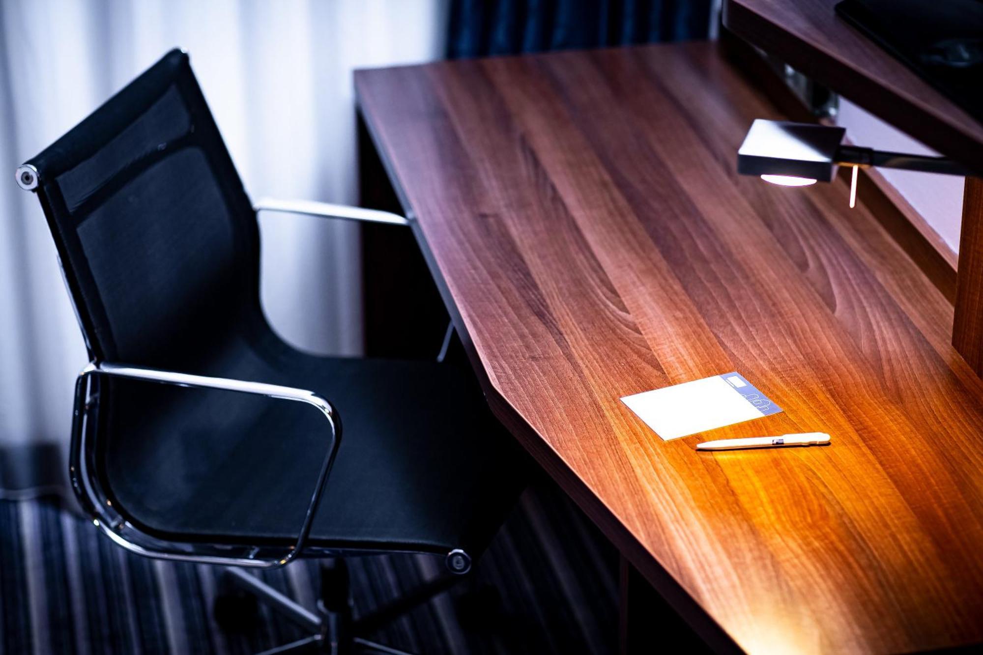 Standaard Kamer met 2 Aparte Bedden en Gratis Ontbijt
