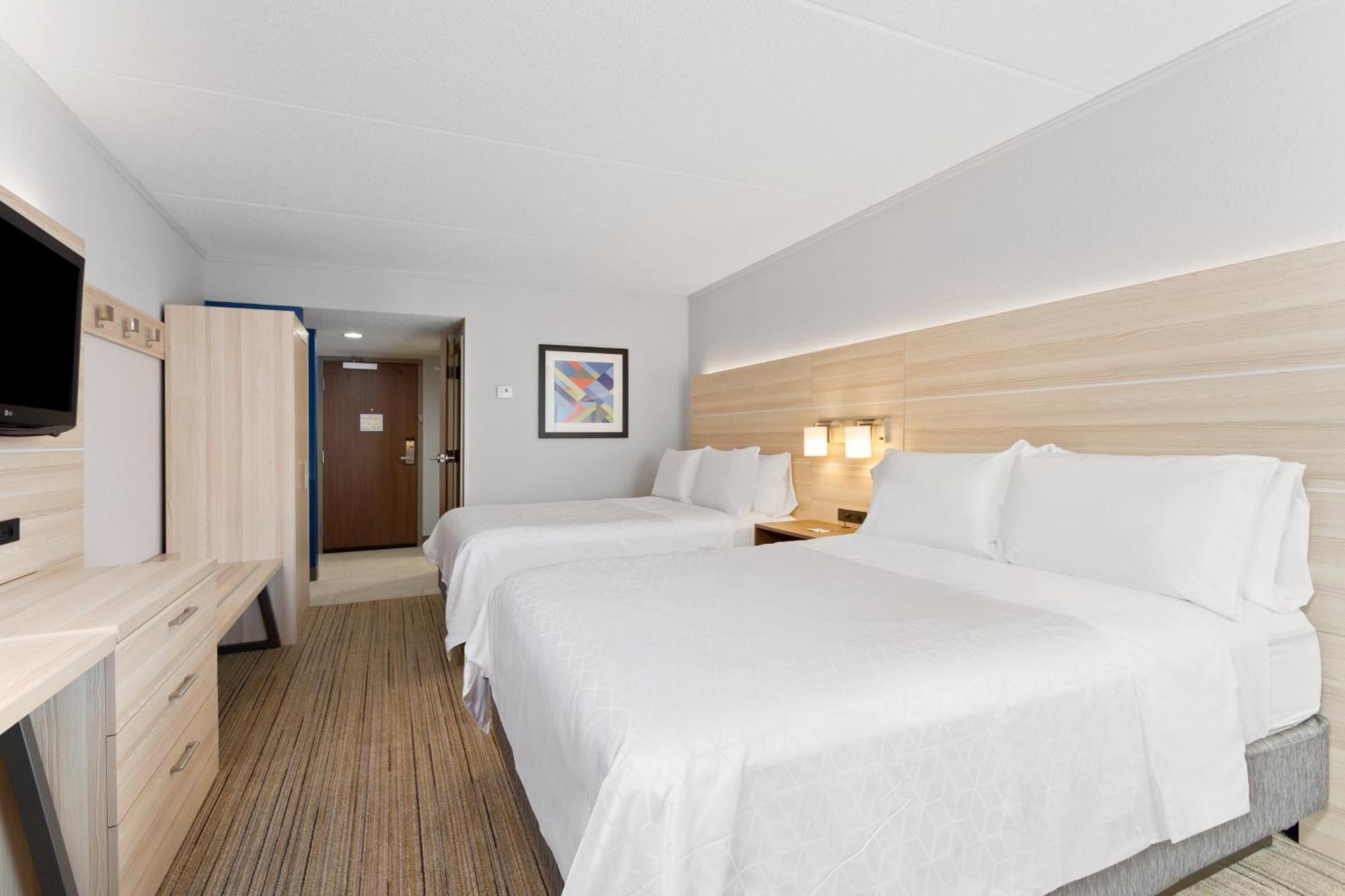 Standard Queen Room with Two Queen Beds