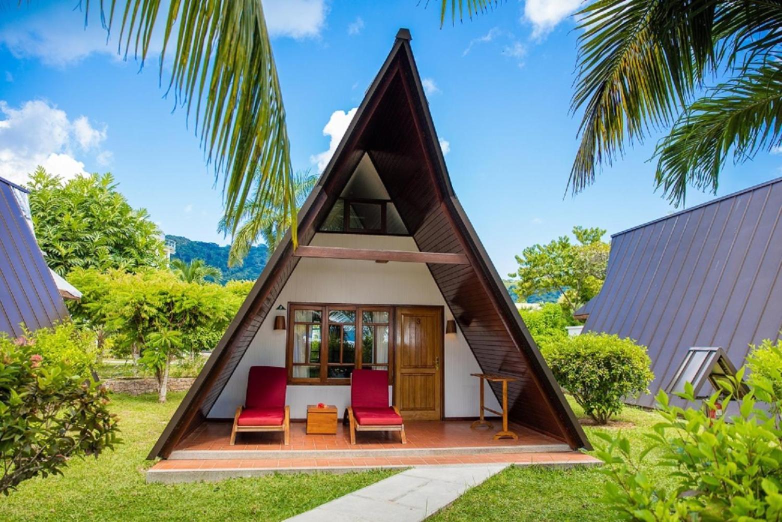 Beach Chalet,1526419465:JPEG