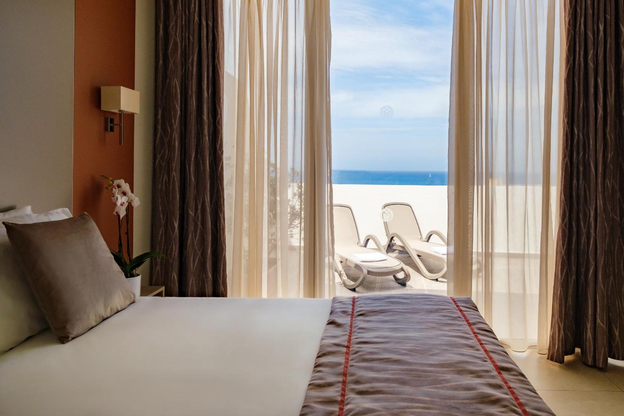 Deluxe Suite Sea View