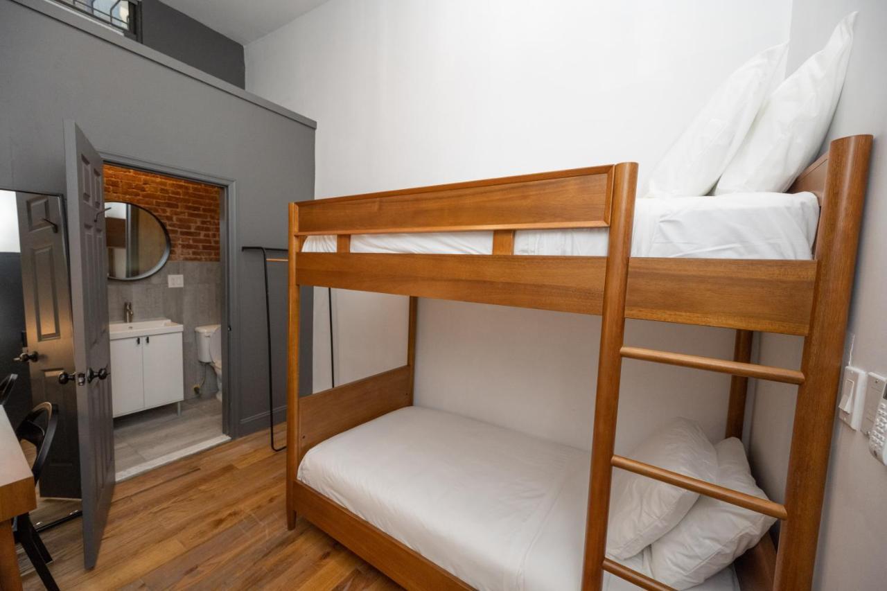 Double or Twin Room with Private Bathroom,1292435767:JPEG