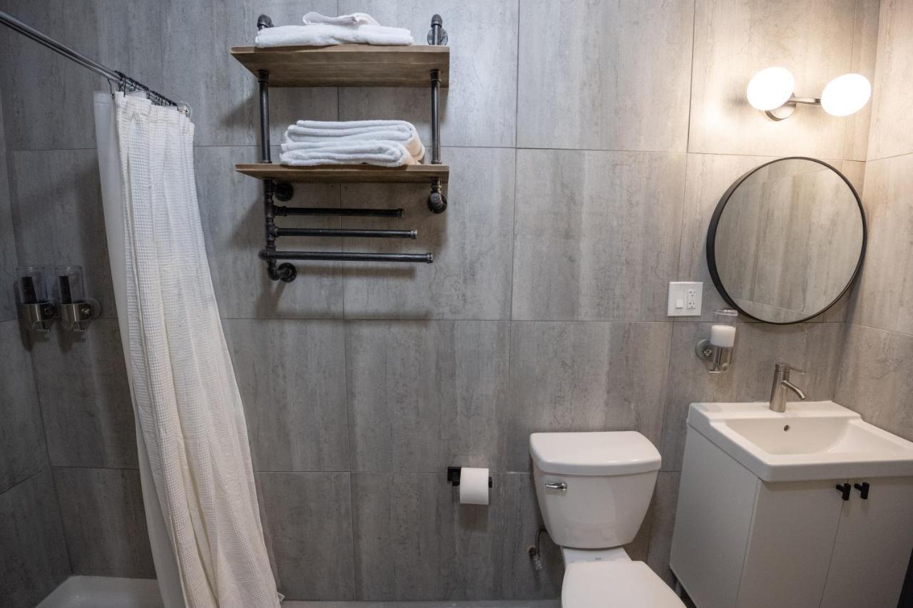 Suite,1292596444:JPEG