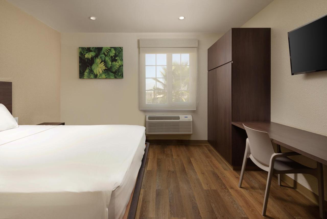 Standard Double Suite