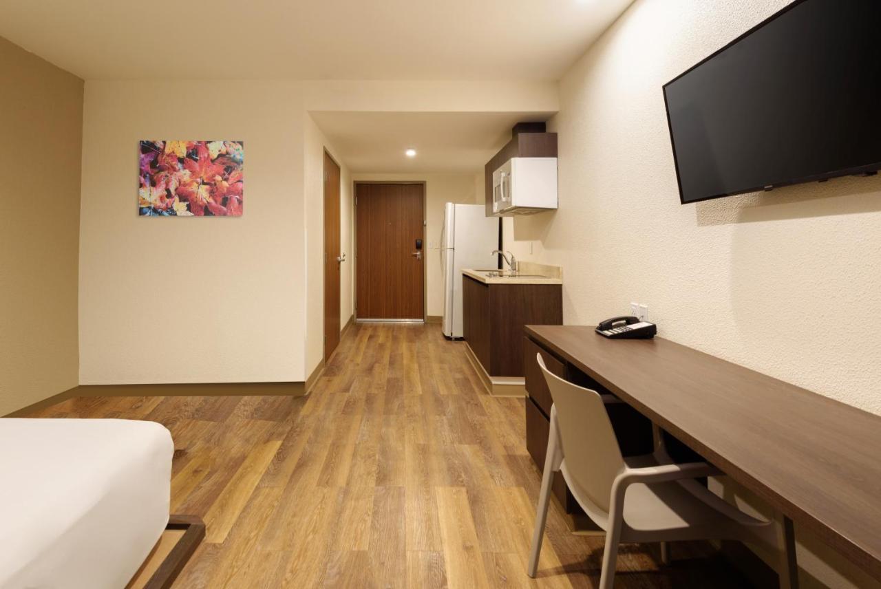Standard Double Suite