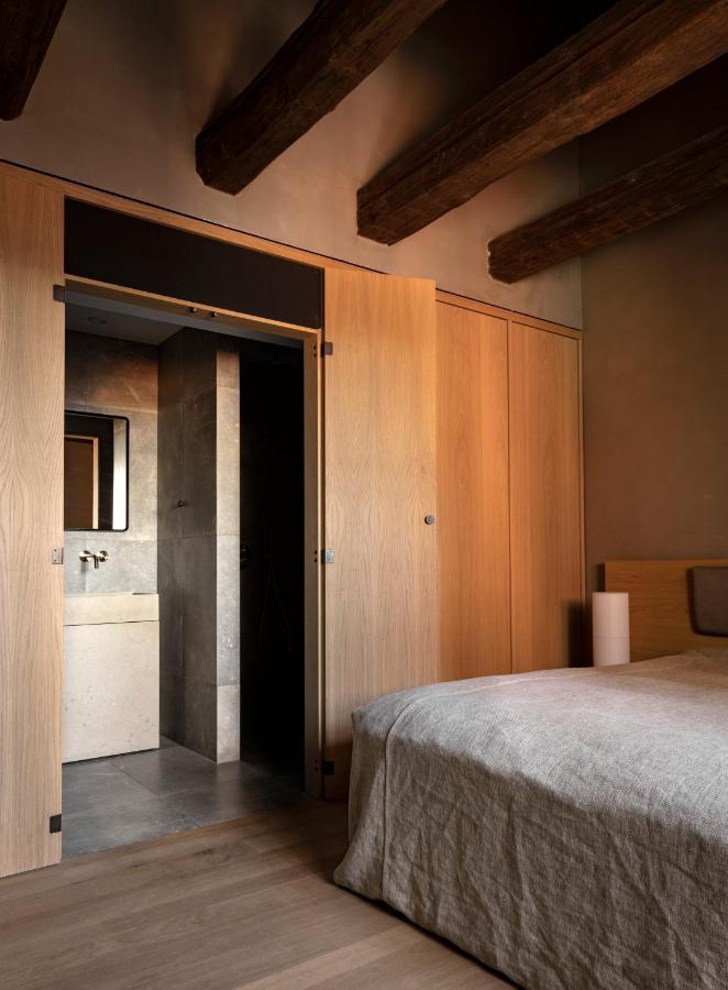 Room 4 - Comfort Room,1315742866:JPEG