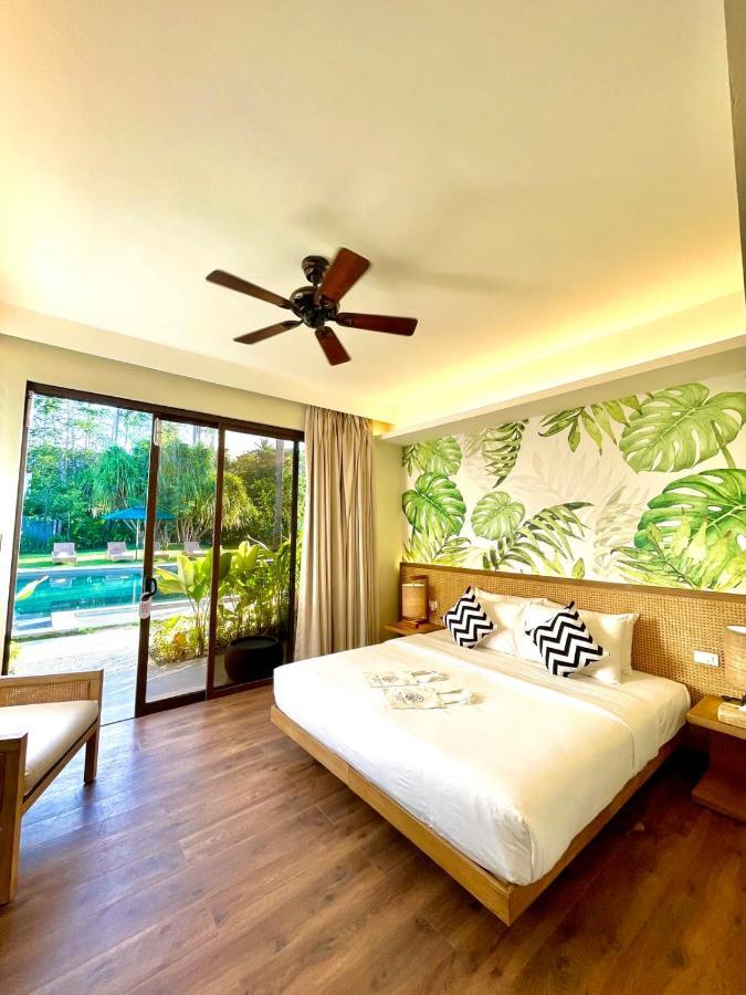 Deluxe Room,1546850614:JPEG