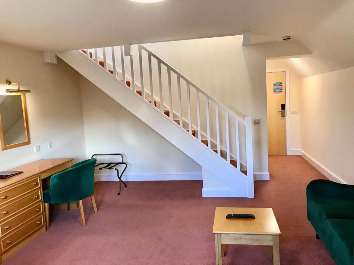 Deluxe King Suite