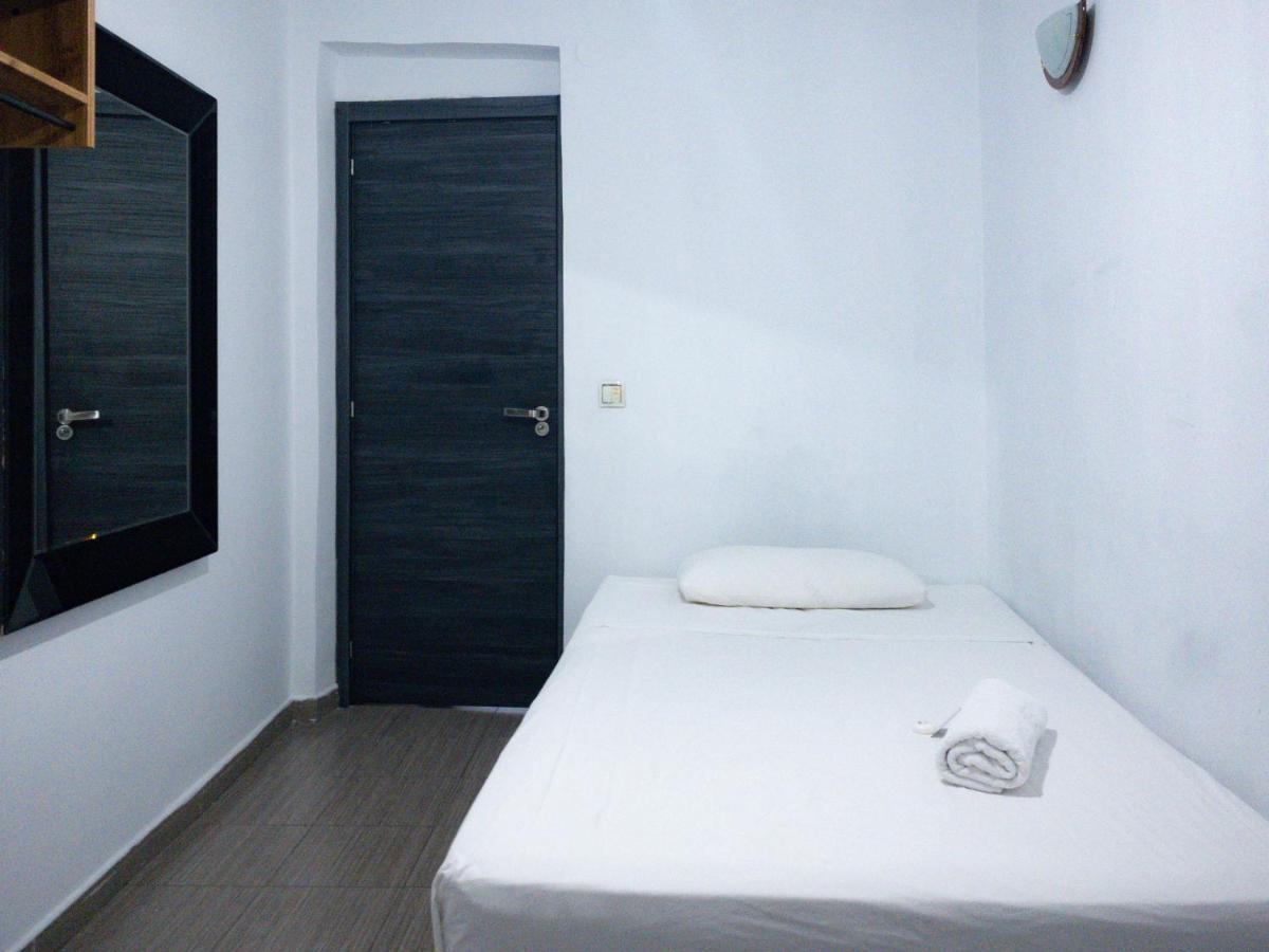 Budget Single Room