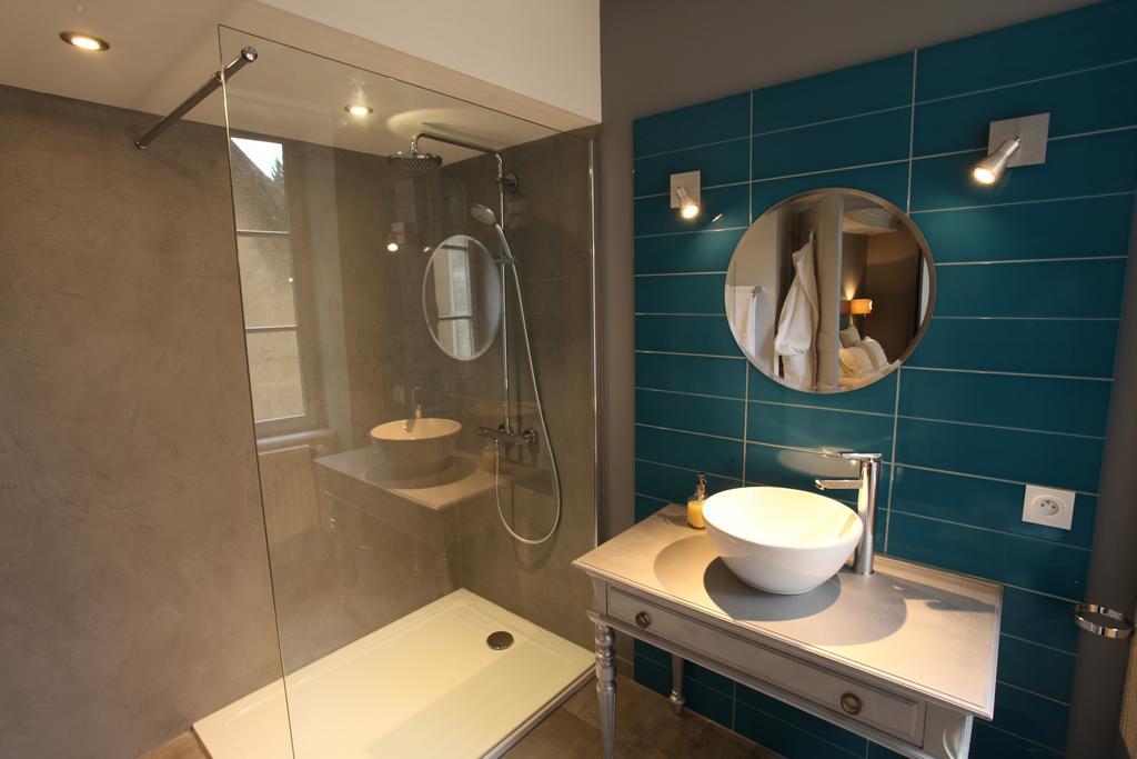 Deluxe Double Room Shower,136676490:JPEG