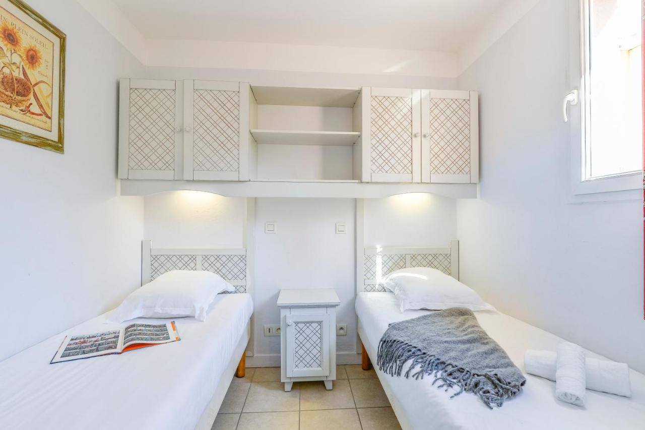 One-Bedroom Apartment with Terrace or Balcony (4 People)