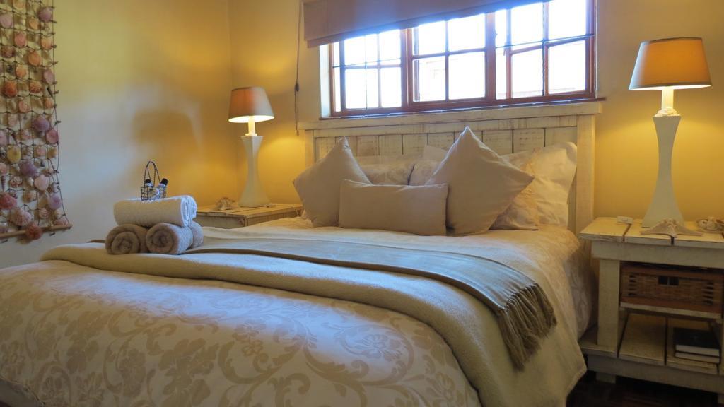 One-Bedroom Apartment,137444583:JPEG