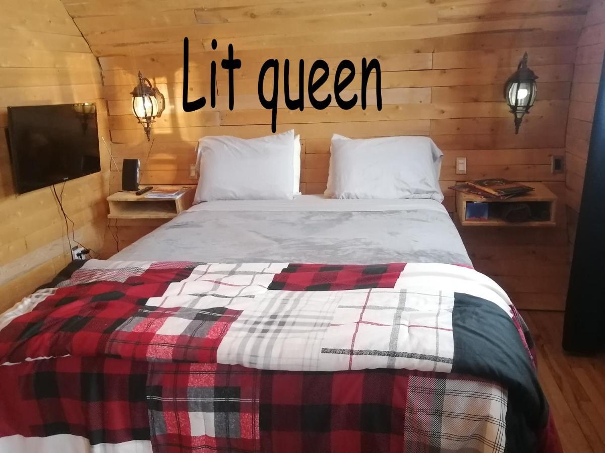 Queen Room Bathroom