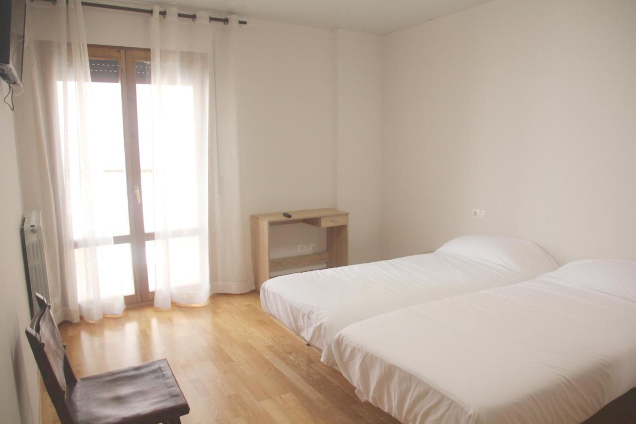 Family Room,1256768377:JPEG
