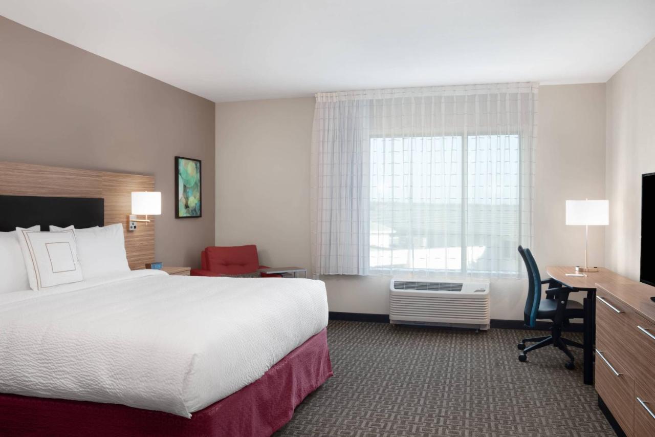 Two-Bedroom Family Residential Suite - Mobility Accessible with Roll-In Shower,1398044498:JPEG