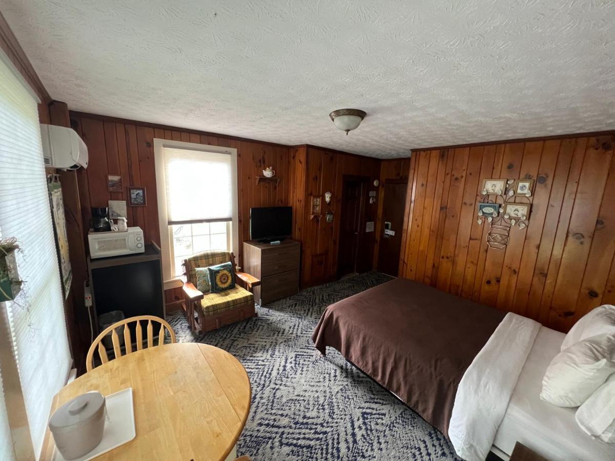 Deluxe Double Room Interior