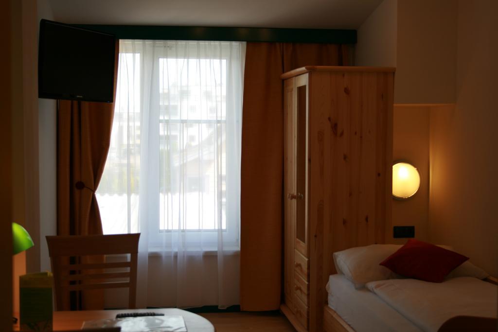 Comfort Single Room