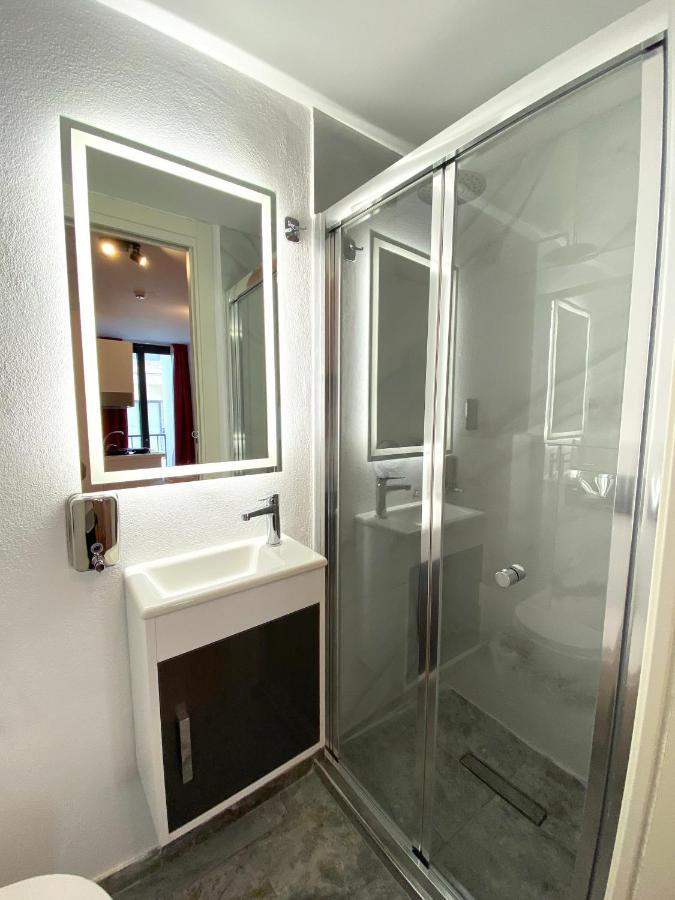 Estudio Deluxe con cama grande