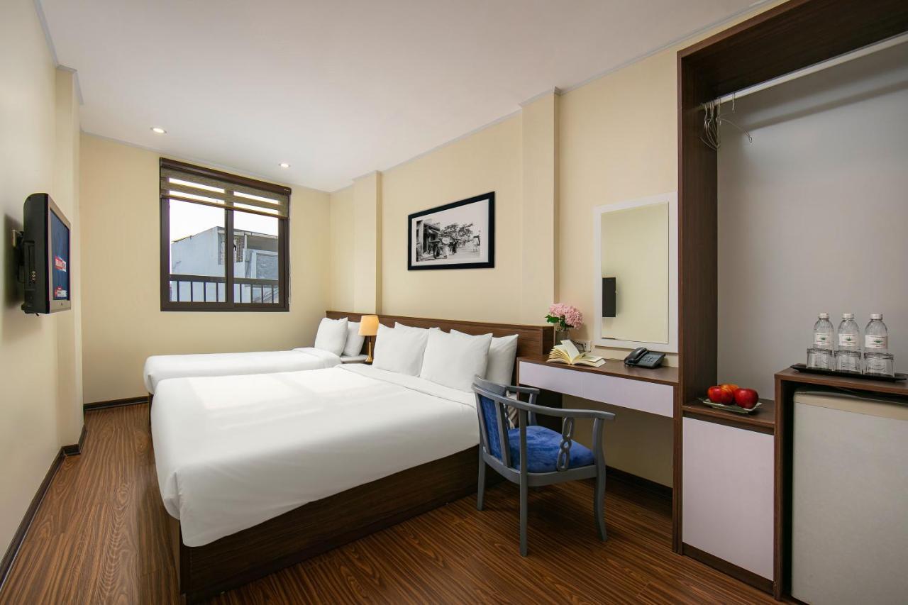 Triple Room with City View