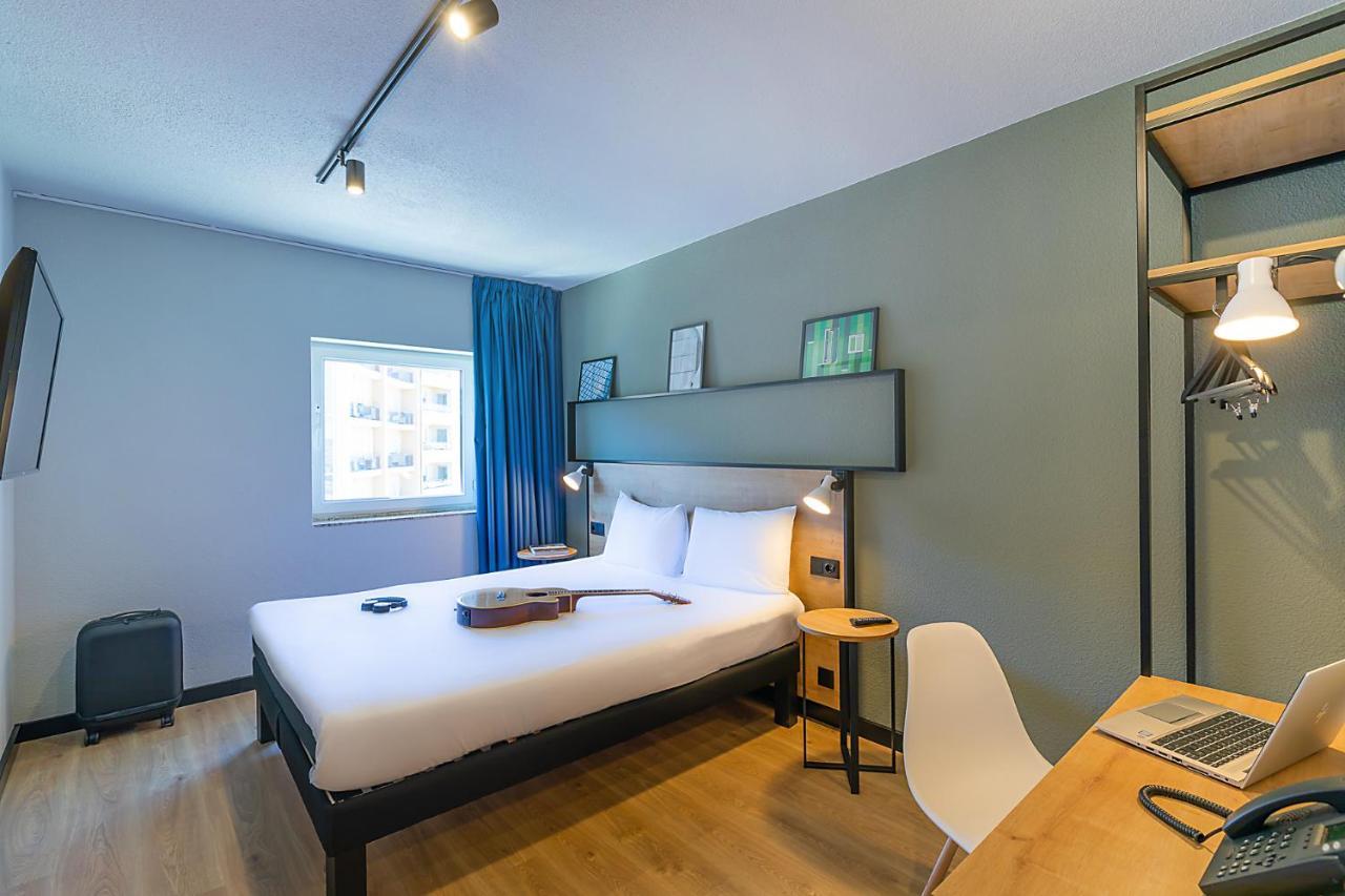 Standard Queen Room,1498489426:JPEG