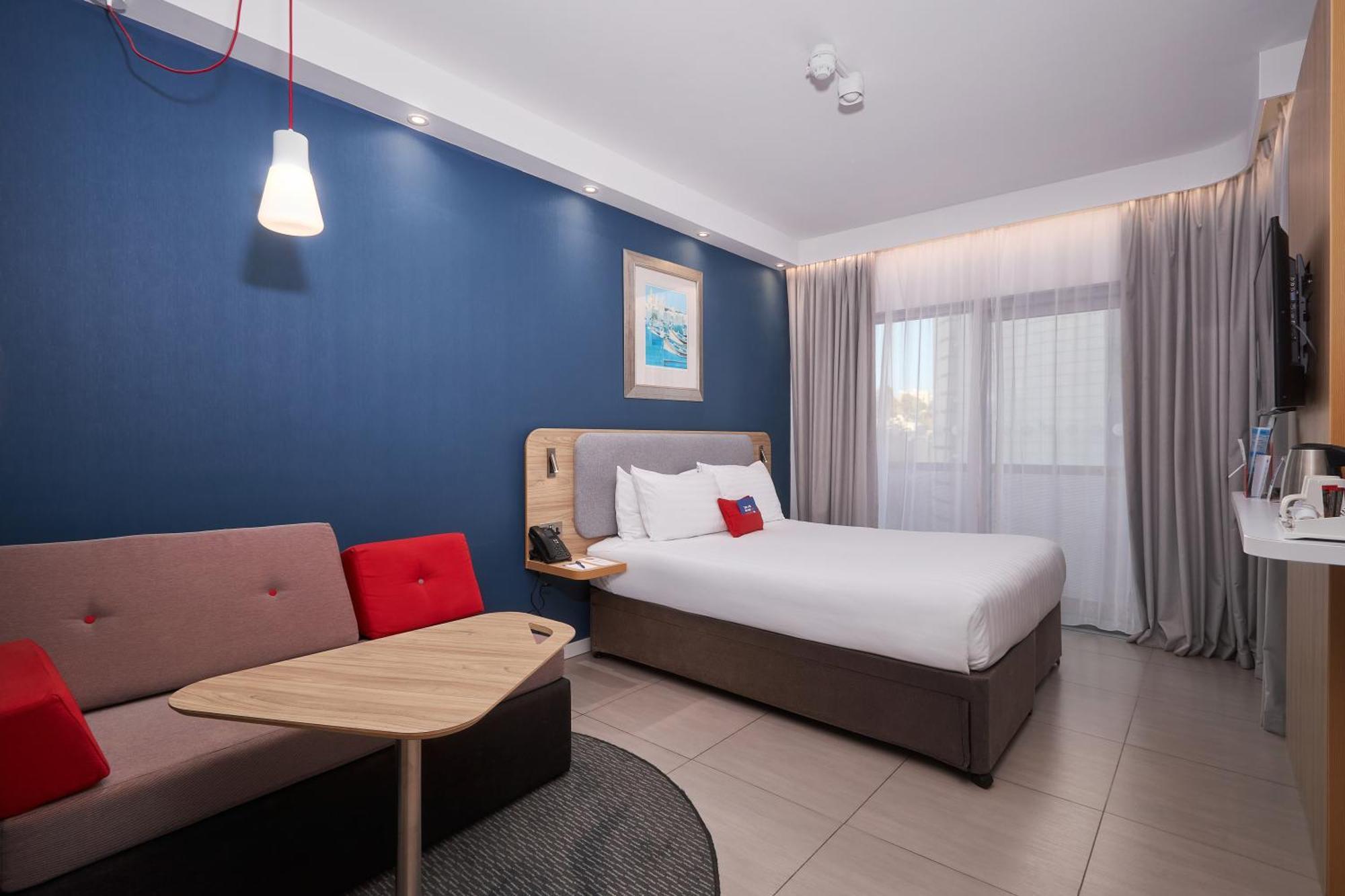 Chambre Double Standard avec Canapé-Lit et Balcon