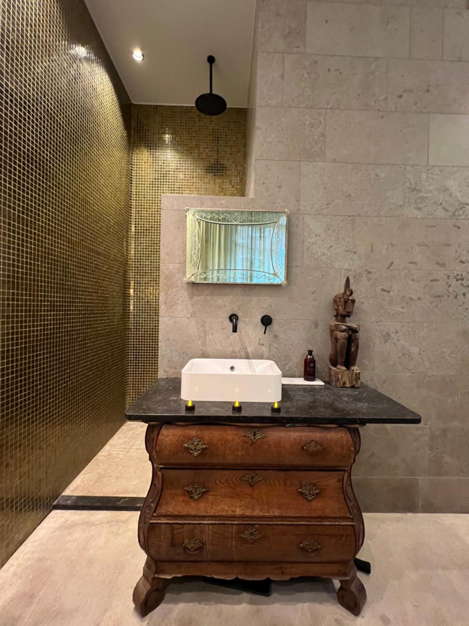 Double Room with Private Bathroom,1501110592:JPEG