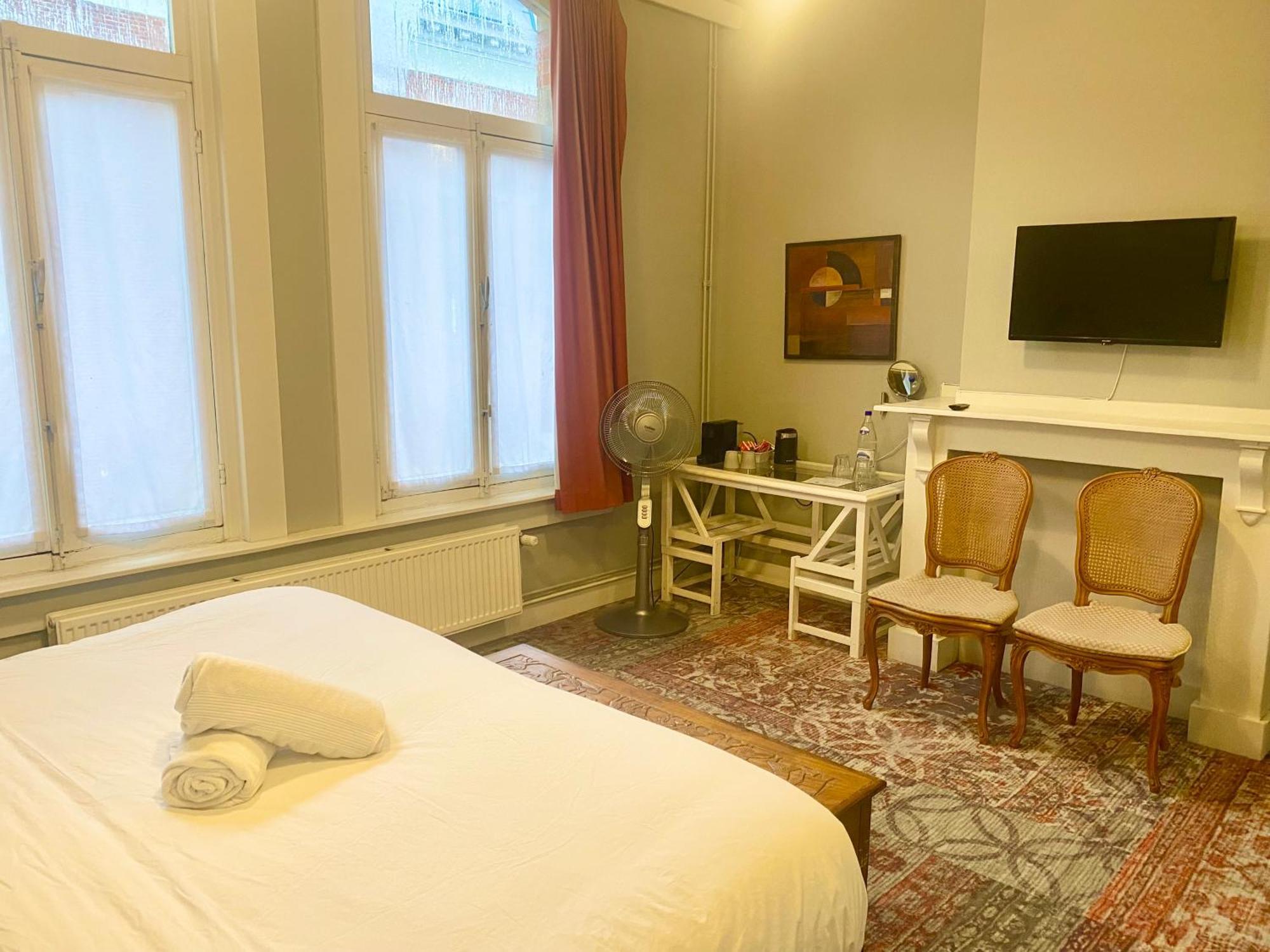 Deluxe Double or Twin Room City View