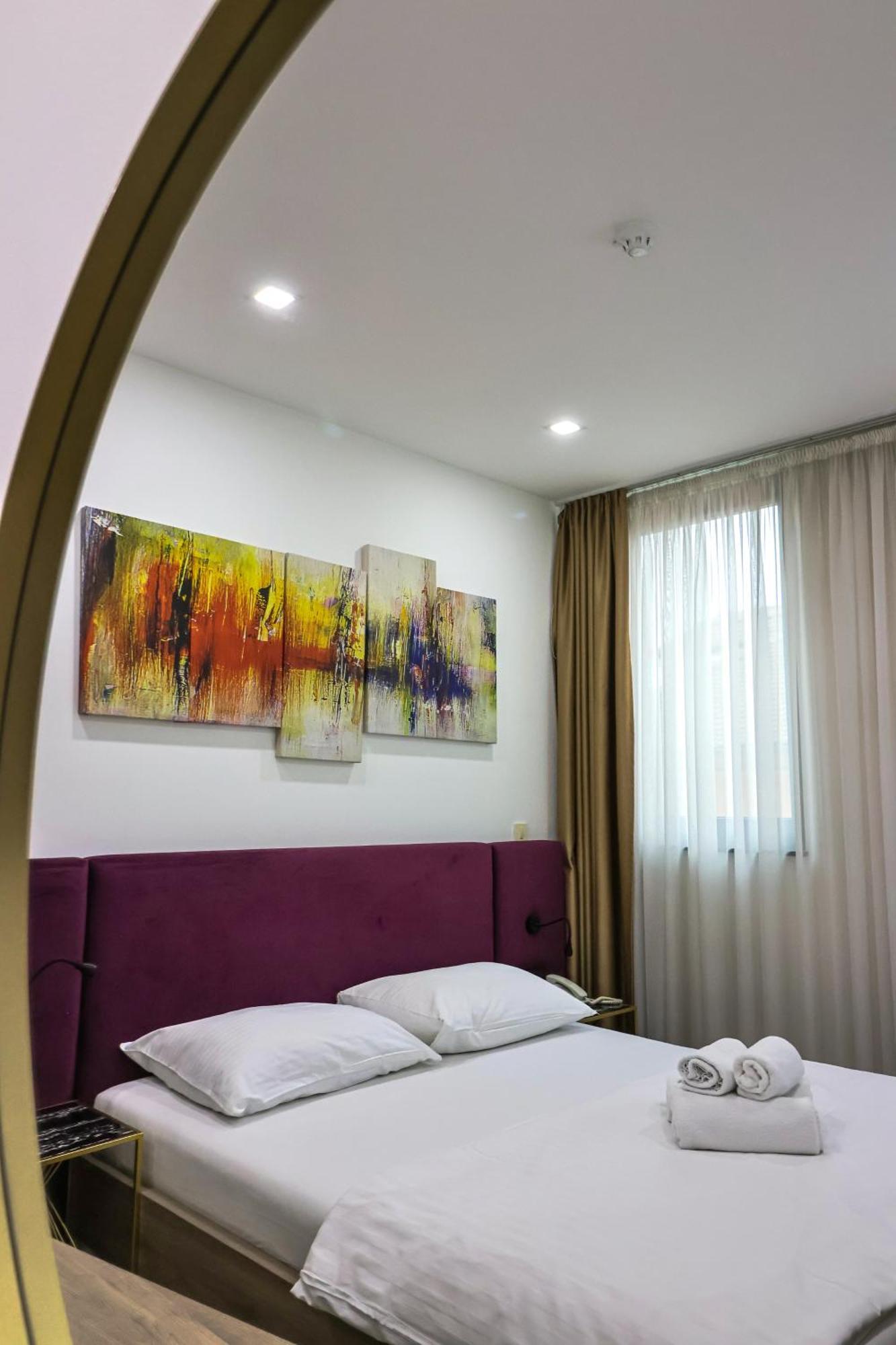 Double Room,1523255503:JPEG