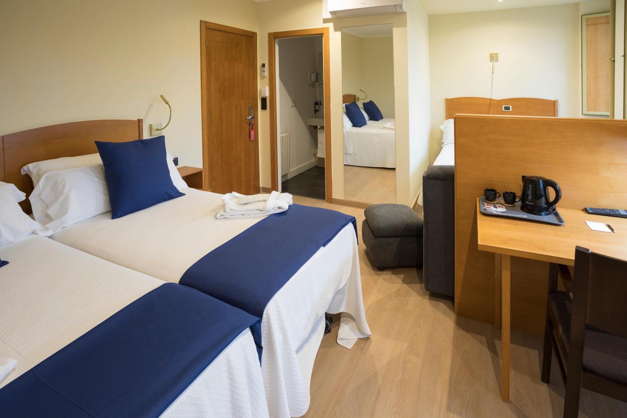 Triple Room,1531097677:JPEG