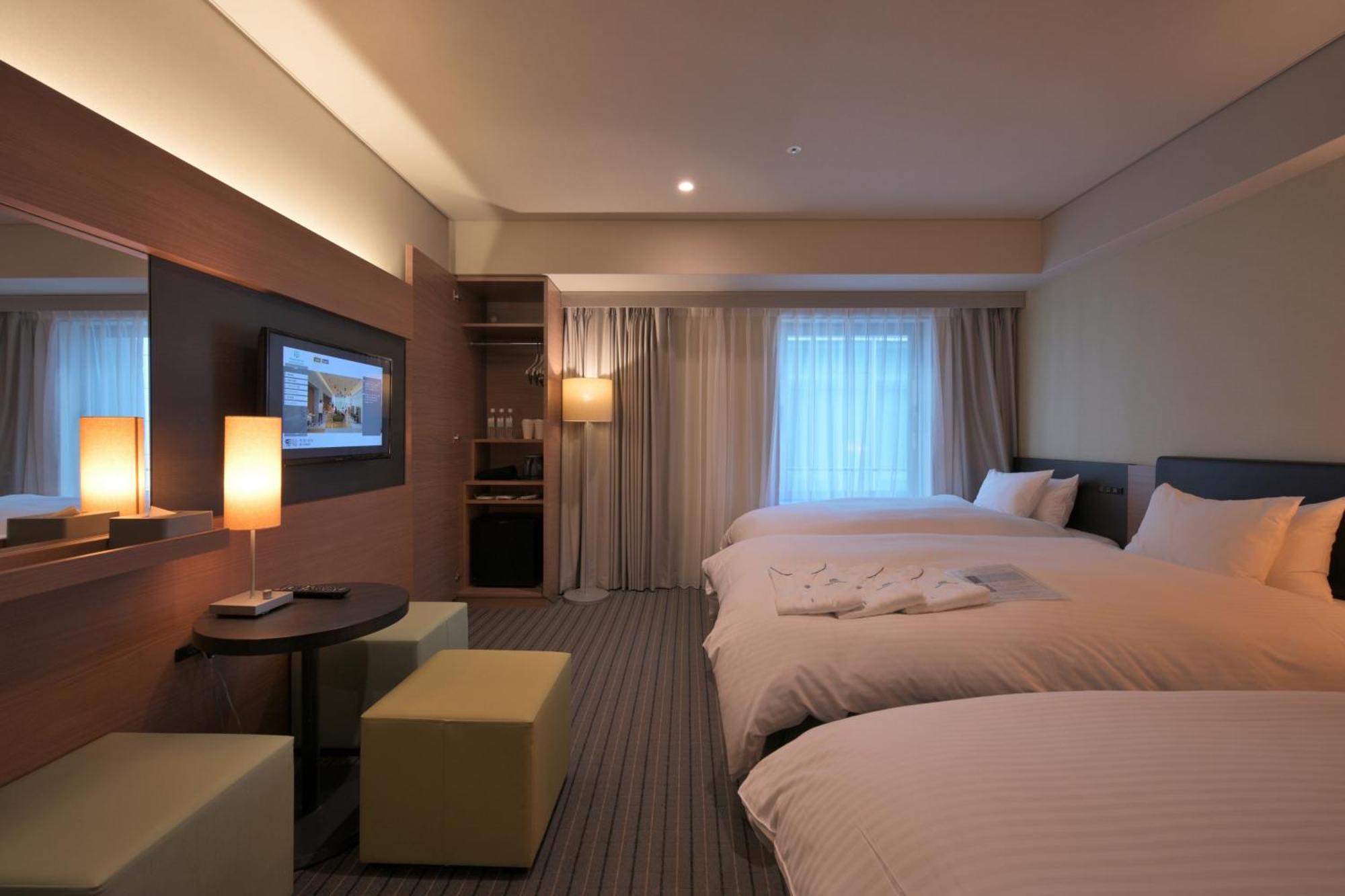 Standard Triple Room with Buffet Breakfast