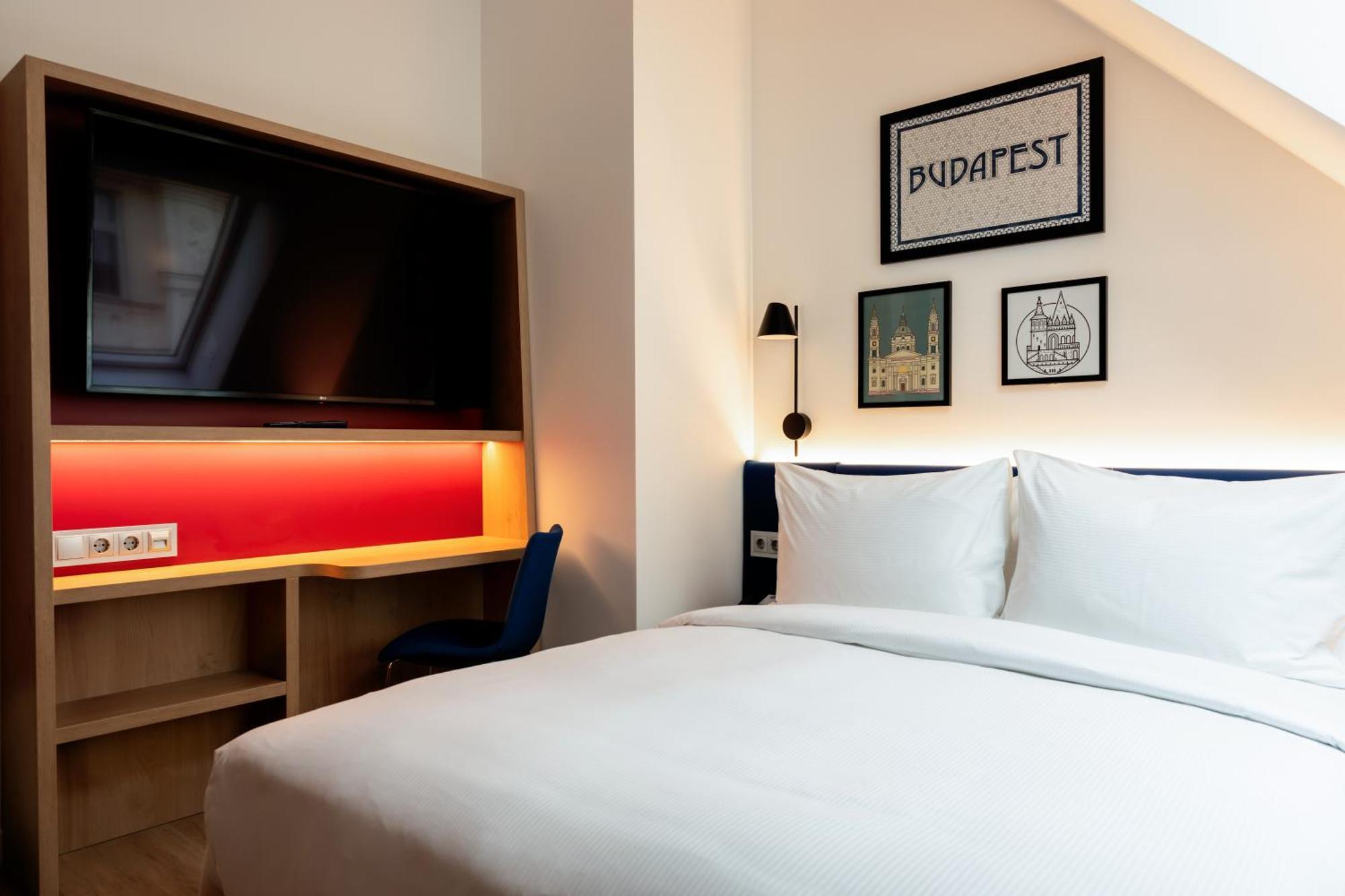 Kamer met Queensize Bed en Slaapbank